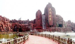 泰安景区爆料事件最新,惊现惊人内幕，游客权益如何保障？